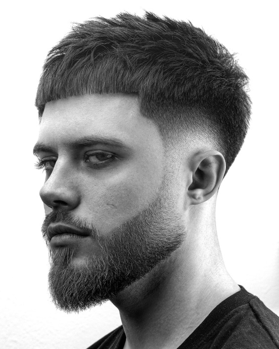 Light Stubble with Textured Fringe