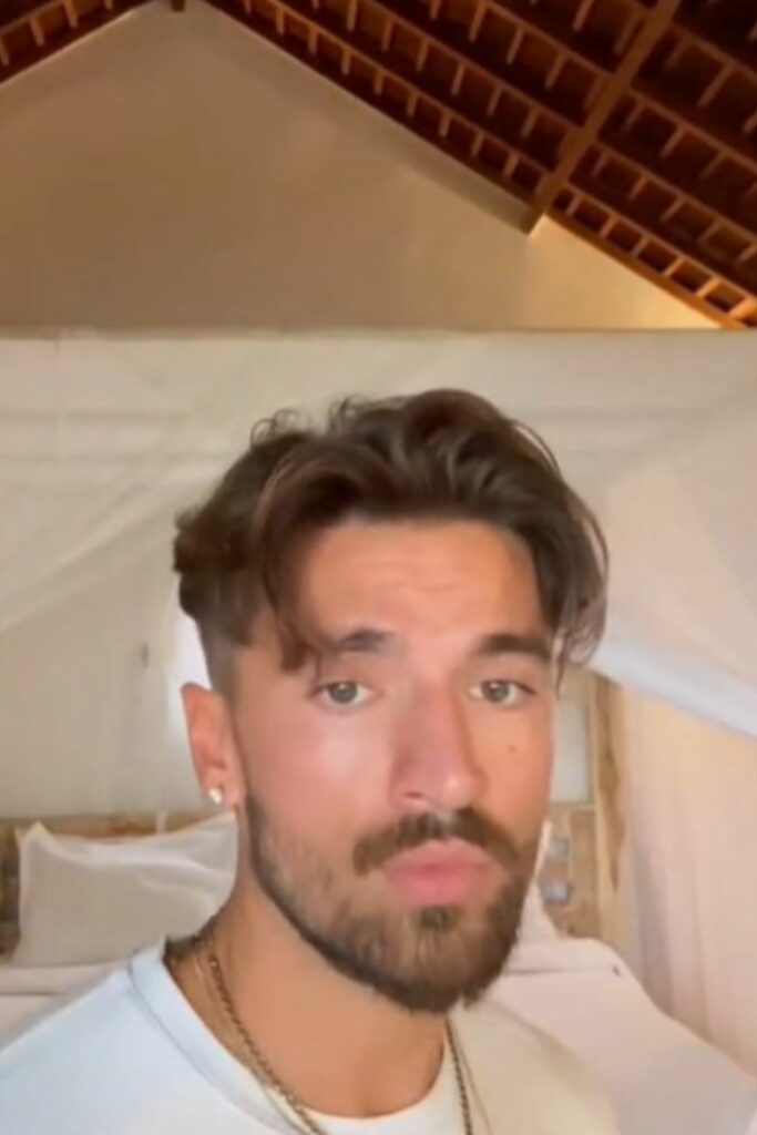 Asymmetrical Waves with a Sharp Undercut