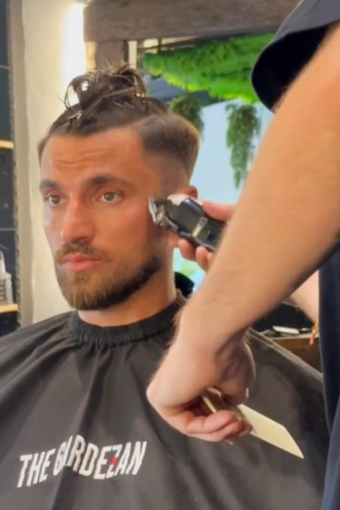 Dynamic Waves with a Mid-Fade Undercut