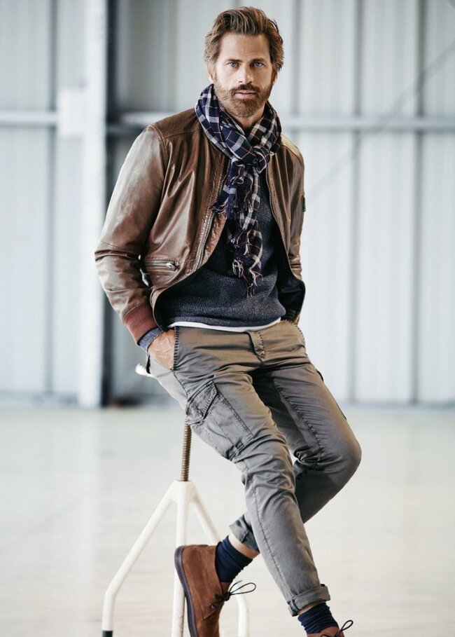 Leather jacket with jersey and cargo pants