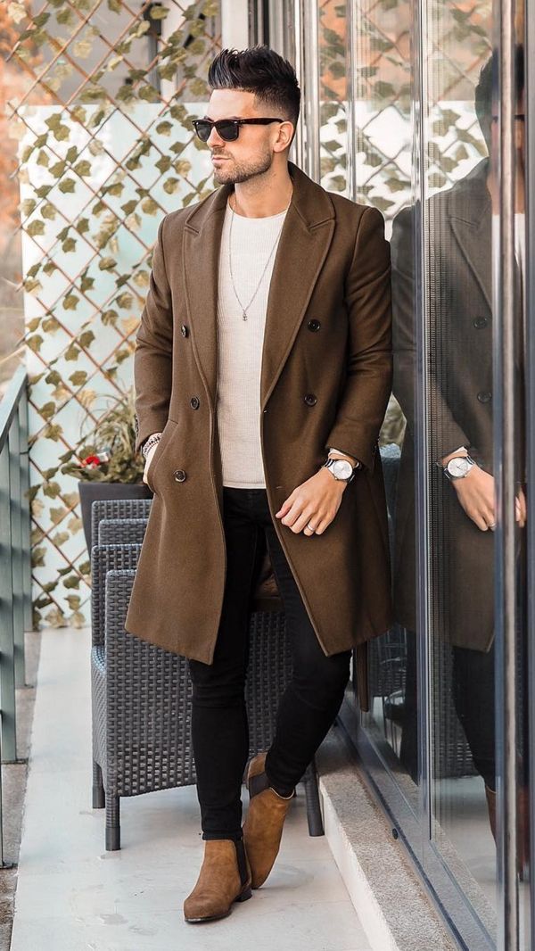 Trench coat with vest and skinny trousers