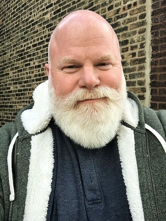 Sharp Mid-Length White Beard with Subtle Fade Haircut