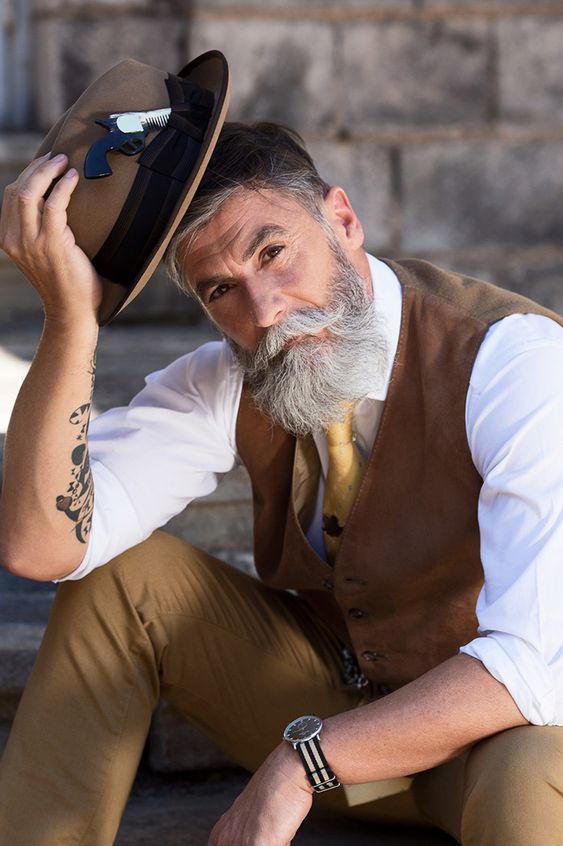 Sculpted White Beard with Chin Strap and Short Crop