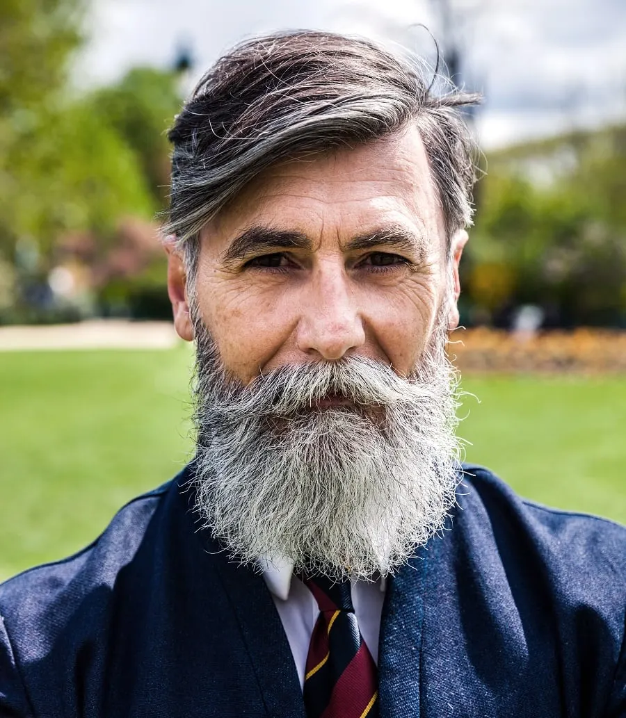 Full Beard with Sharp Contours