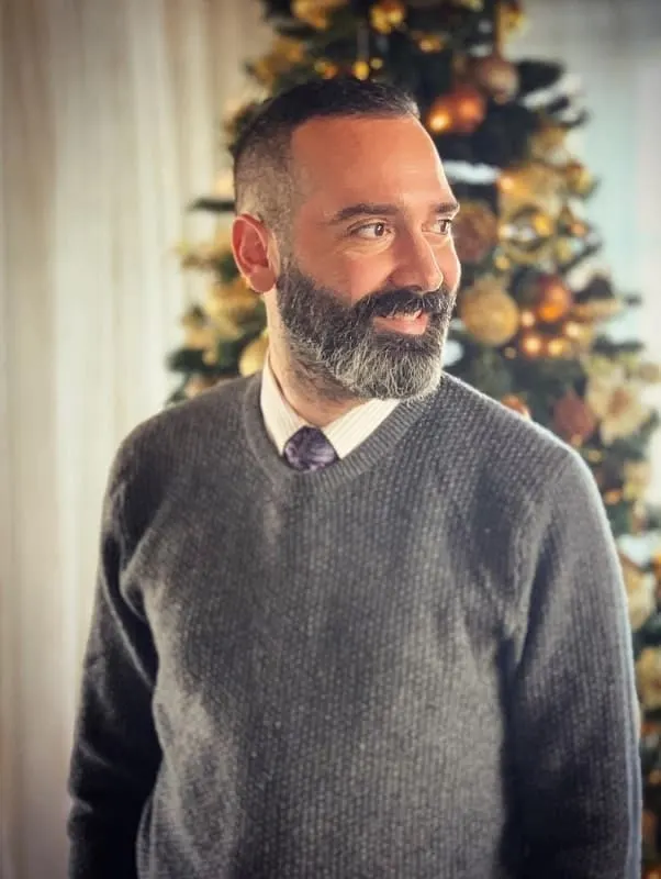 Sculpted Grey Full Beard with Natural Flow